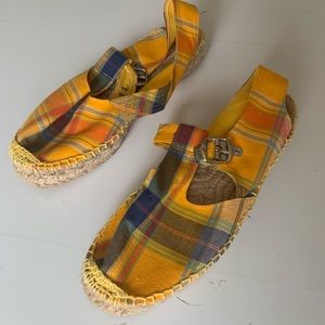 Andre Assous sandals